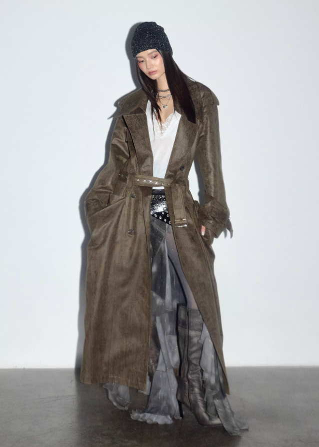 korean trench coat, distressed long trench coat, oversized pocket trench, nomadic style coat, vintage earth tone trench, jnylon streetwear coat, cargo maxi trench women, rock artist style coat, deconstructed trench coat, grunge long coat women, layered street fashion, brown distressed trench, korean oversized coat, avant garde outerwear, urban wanderer coat
