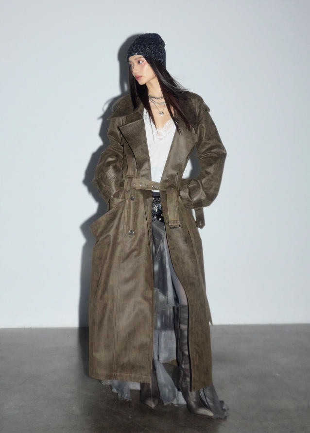 korean trench coat, distressed long trench coat, oversized pocket trench, nomadic style coat, vintage earth tone trench, jnylon streetwear coat, cargo maxi trench women, rock artist style coat, deconstructed trench coat, grunge long coat women, layered street fashion, brown distressed trench, korean oversized coat, avant garde outerwear, urban wanderer coat
