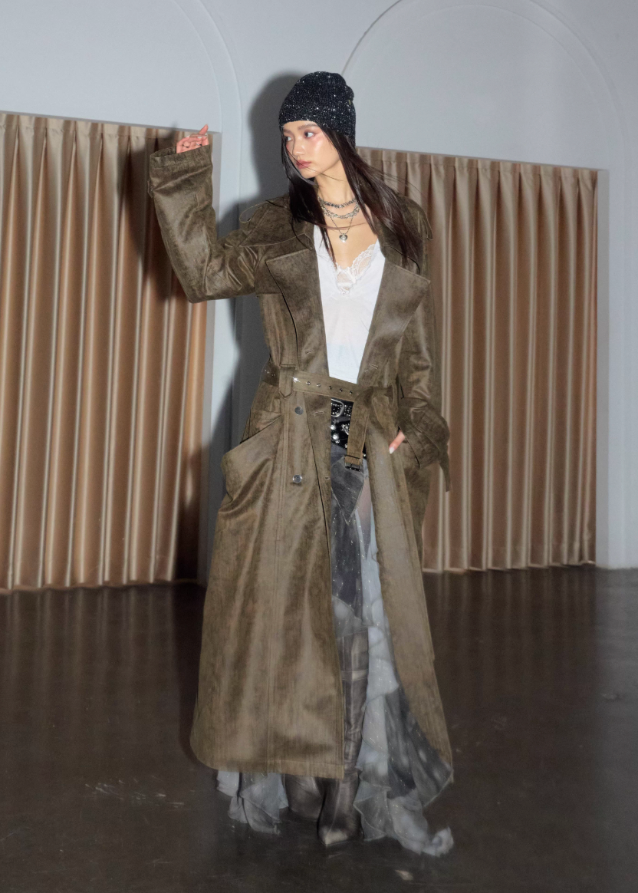 korean trench coat, distressed long trench coat, oversized pocket trench, nomadic style coat, vintage earth tone trench, jnylon streetwear coat, cargo maxi trench women, rock artist style coat, deconstructed trench coat, grunge long coat women, layered street fashion, brown distressed trench, korean oversized coat, avant garde outerwear, urban wanderer coat
