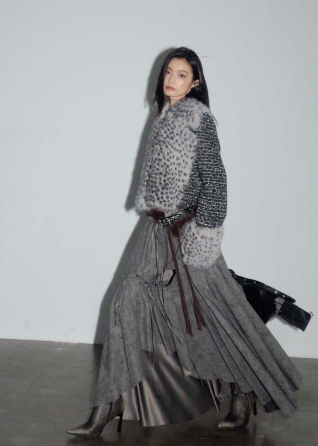 korean irregular skirt, deconstructed maxi skirt, asymmetrical layered skirt, convertible multi-way skirt, nomadic style skirt, jnylon skirt women, urban grunge maxi skirt, draped volume skirt, avant garde skirt women, edgy korean fashion skirt, wanderer style skirt, irregular hem maxi skirt, sculptural draped skirt, streetwear long skirt women
