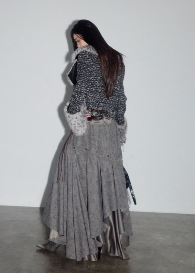 korean irregular skirt, deconstructed maxi skirt, asymmetrical layered skirt, convertible multi-way skirt, nomadic style skirt, jnylon skirt women, urban grunge maxi skirt, draped volume skirt, avant garde skirt women, edgy korean fashion skirt, wanderer style skirt, irregular hem maxi skirt, sculptural draped skirt, streetwear long skirt women
