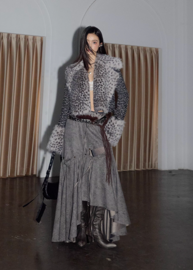 korean irregular skirt, deconstructed maxi skirt, asymmetrical layered skirt, convertible multi-way skirt, nomadic style skirt, jnylon skirt women, urban grunge maxi skirt, draped volume skirt, avant garde skirt women, edgy korean fashion skirt, wanderer style skirt, irregular hem maxi skirt, sculptural draped skirt, streetwear long skirt women
