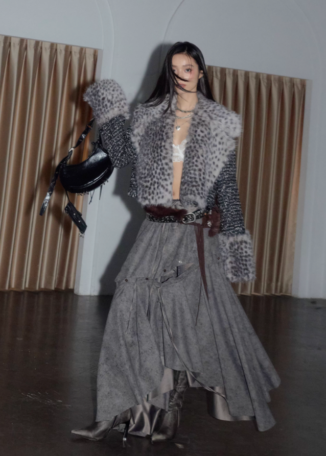 korean irregular skirt, deconstructed maxi skirt, asymmetrical layered skirt, convertible multi-way skirt, nomadic style skirt, jnylon skirt women, urban grunge maxi skirt, draped volume skirt, avant garde skirt women, edgy korean fashion skirt, wanderer style skirt, irregular hem maxi skirt, sculptural draped skirt, streetwear long skirt women
