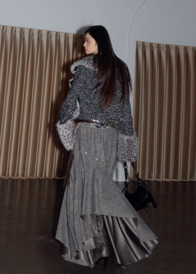 korean irregular skirt, deconstructed maxi skirt, asymmetrical layered skirt, convertible multi-way skirt, nomadic style skirt, jnylon skirt women, urban grunge maxi skirt, draped volume skirt, avant garde skirt women, edgy korean fashion skirt, wanderer style skirt, irregular hem maxi skirt, sculptural draped skirt, streetwear long skirt women
