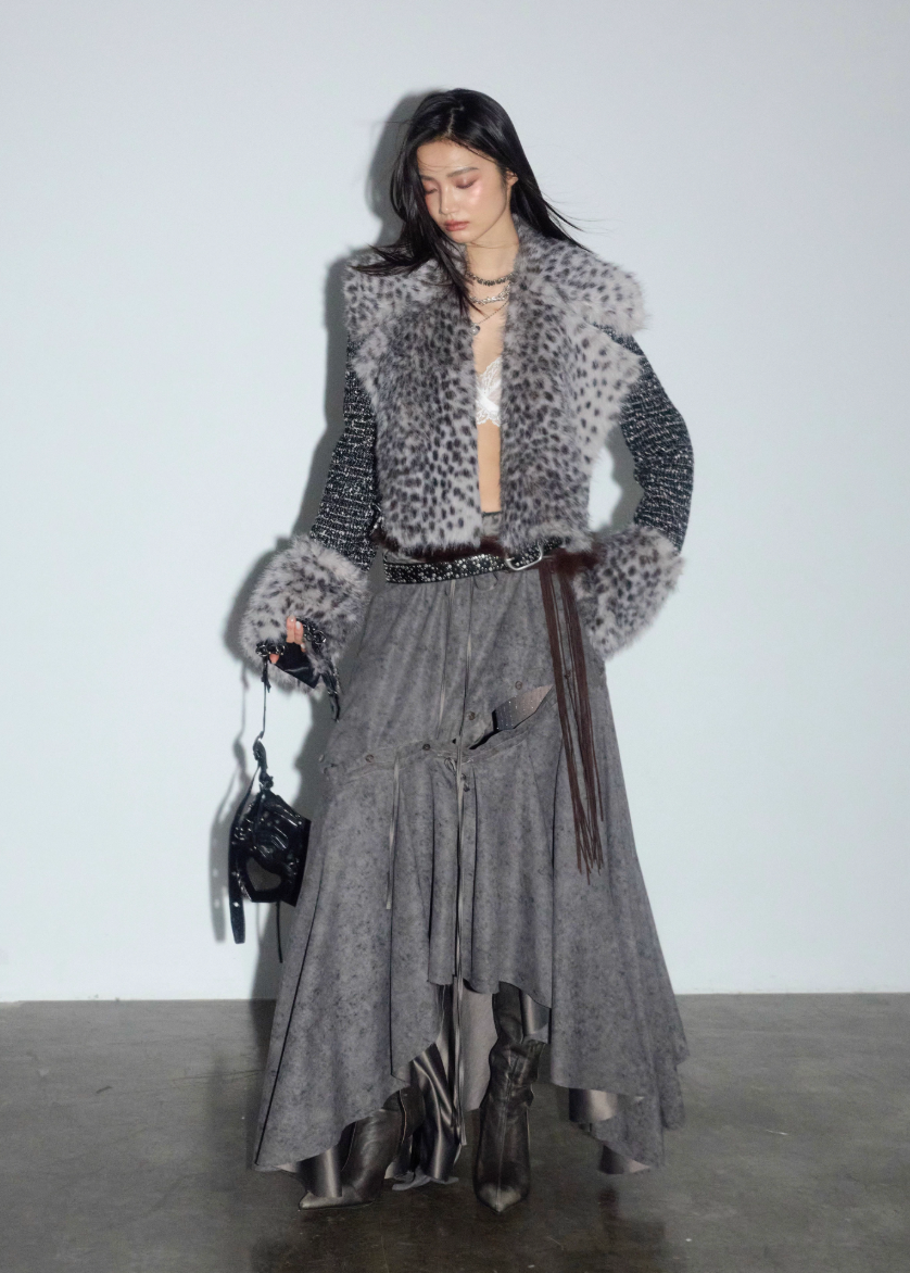 korean faux fur jacket, leopard print fur jacket, detachable fur collar jacket, hybrid knit fur jacket, nomadic style outerwear, jnylon fur jacket, urban tribal jacket women, deconstructed faux fur coat, edgy korean streetwear jacket, winter leopard jacket women, patchwork fur jacket, avant garde outerwear women, wild girl faux fur jacket
