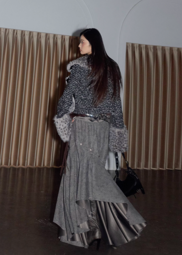 korean faux fur jacket, leopard print fur jacket, detachable fur collar jacket, hybrid knit fur jacket, nomadic style outerwear, jnylon fur jacket, urban tribal jacket women, deconstructed faux fur coat, edgy korean streetwear jacket, winter leopard jacket women, patchwork fur jacket, avant garde outerwear women, wild girl faux fur jacket
