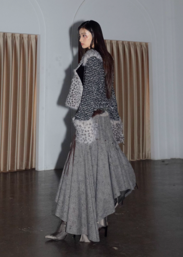 korean faux fur jacket, leopard print fur jacket, detachable fur collar jacket, hybrid knit fur jacket, nomadic style outerwear, jnylon fur jacket, urban tribal jacket women, deconstructed faux fur coat, edgy korean streetwear jacket, winter leopard jacket women, patchwork fur jacket, avant garde outerwear women, wild girl faux fur jacket
