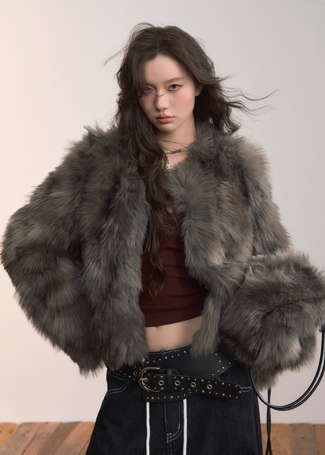 VIAPITTI faux fur jacket, PU leather short coat, heavy industry streetwear, autumn winter fur jacket, edgy Korean fashion, eco fur street coat, grunge faux fur coat, rugged winter jacket women, K-fashion 2025, industrial street style, warm faux fur top, modern urban outerwear
