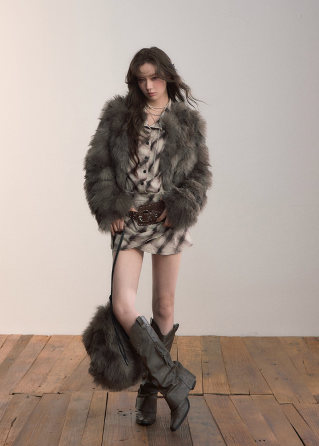 VIAPITTI faux fur jacket, PU leather short coat, heavy industry streetwear, autumn winter fur jacket, edgy Korean fashion, eco fur street coat, grunge faux fur coat, rugged winter jacket women, K-fashion 2025, industrial street style, warm faux fur top, modern urban outerwear
