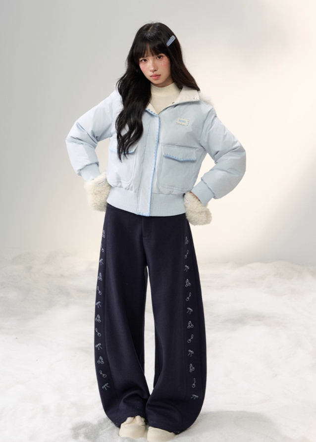 pastel down jacket, fluffy fur collar jacket, Korean girly winter coat, AW warm puffer, soft pastel outerwear, umoumo aesthetic jacket, contrast shell puffer, cozy hooded down jacket, cute winter puffer coat, feminine Korean fashion, cloud blue puffer, baby pink winter jacket, slim waist down coat, warm fluffy hood jacket, Fragileheart soft mood, girly pastel winter outfit, fluffy trim puffer, winter kawaii jacket, Korean sweet girl style