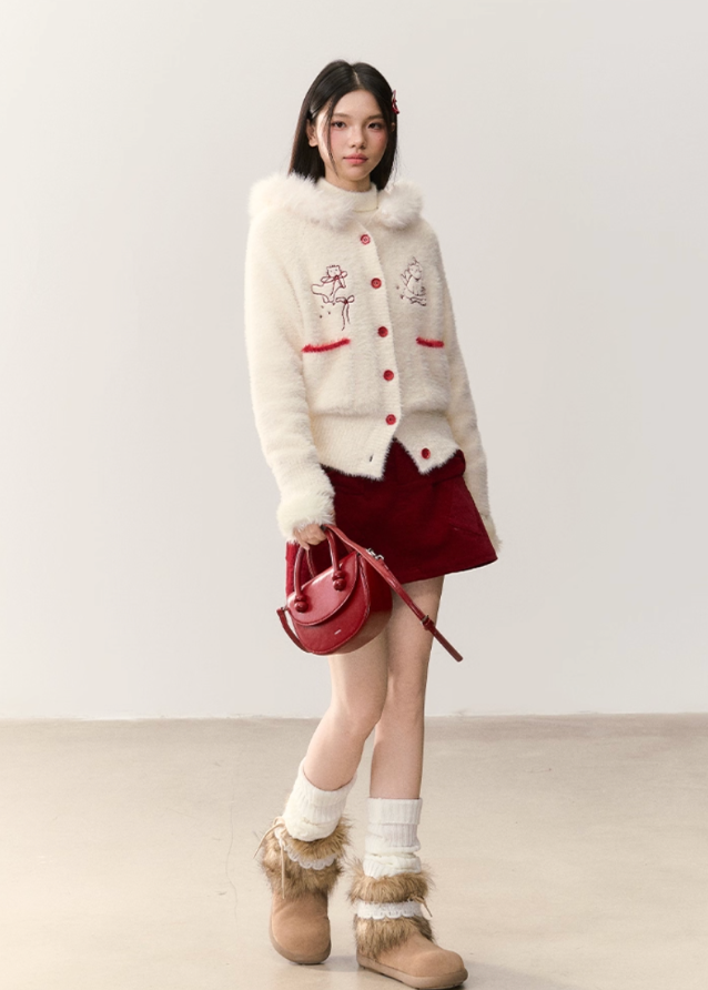 kitten embroidery cardigan, fluffy fur collar knit, detachable fur hood sweater, Korean girly knitwear, AW cozy cardigan, umoumo cute knit, embroidered cat cardigan, soft fuzzy winter sweater, contrast patchwork knit, warm loose cardigan, pastel winter knit, feminine Korean fashion, cute cat print knit, fluffy hooded cardigan, Fragileheart soft aesthetic, cozy warm knit jacket, winter cute girl outfit, fuzzy embroidered cardigan