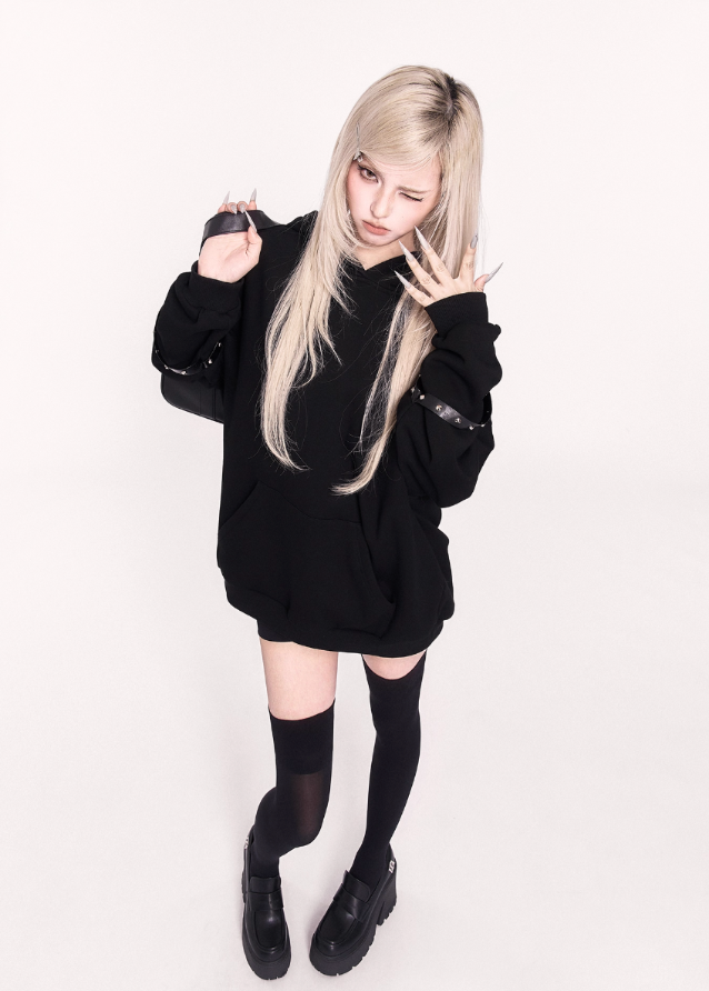 black cat ear hoodie, gothic cat hoodie, VOCK dark streetwear, oversized plush hooded sweatshirt, punk kawaii cat ear top, oversized black hoodie girl, dark cute street style, goth plush hoodie, edgy oversized sweatshirt, cat ear streetcore hoodie, VOCK aesthetic clothing, unisex gothic hoodie, Japanese dark cute fashion, black lazy hoodie, gothic girl oversized top, punk cat ear fashion, warm plush black hoodie, darkwear hoodie girl