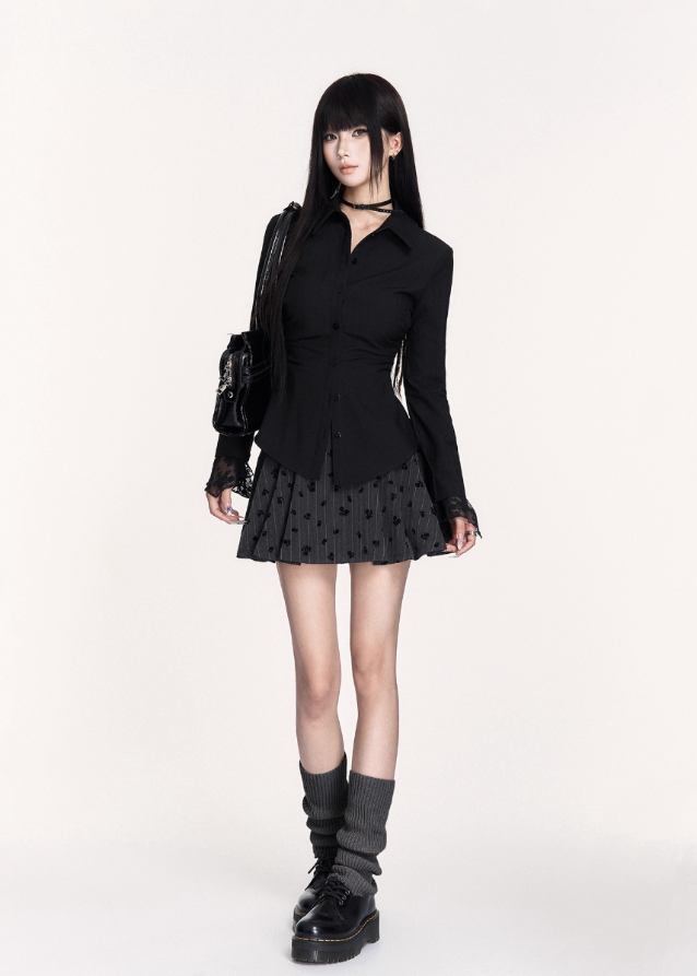 dark academia pleated skirt, gothic rose print mini skirt, ultra high waist corset skirt, fishbone shaping pleated skirt, VOCK dark schoolgirl style, striped gothic mini skirt, dark Japanese academy fashion, slimming high waist skirt, gothic streetwear skirt, punk pleated mini, corset waist A-line skirt, VOCK aesthetic bottom, dark rose pattern skirt, edgy girl high waist mini, gothic academy outfit, black pleated fishbone skirt