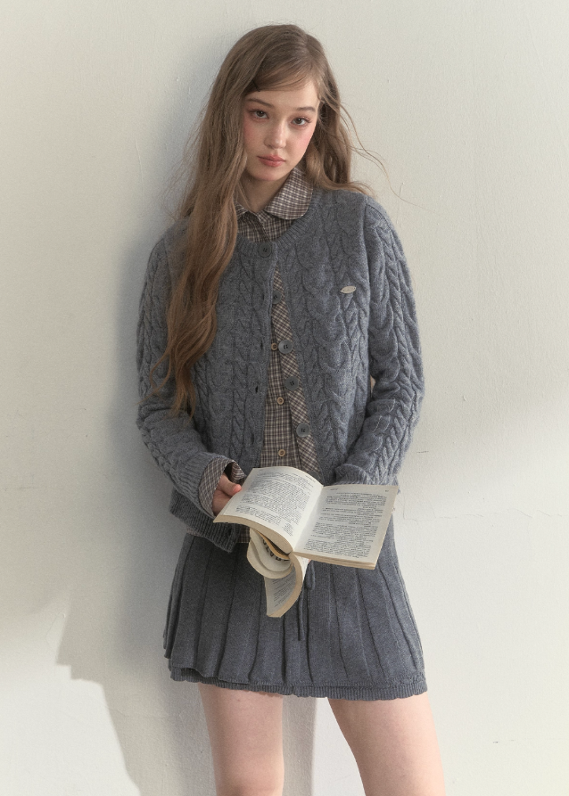 SunsetPark knit sweater, doll collar knit top, fake two-piece sweater, Australian wool knitwear, soft girly winter knit, Korean college style sweater, cozy layered look knit, twilight pine forest knit, pastel winter sweater, feminine winter fashion, cute Korean knit top, warm doll-collar sweater, AW seasonal knitwear, pine forest theme sweater