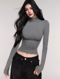 Minimal Curve High-Neck Long Sleeve