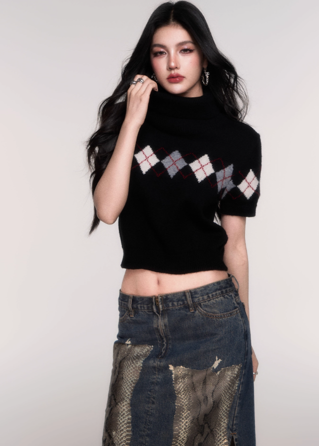 LuluSwings argyle knit top, cropped high neck sweater, preppy chic knitwear, trendy argyle short sleeve, Korean stylish knit top, modern preppy crop shirt, rhombus pattern knit, trendy nerd style top, black argyle cropped knit, city girl knitwear, AW casual chic tops, stylish Korean winter layering top