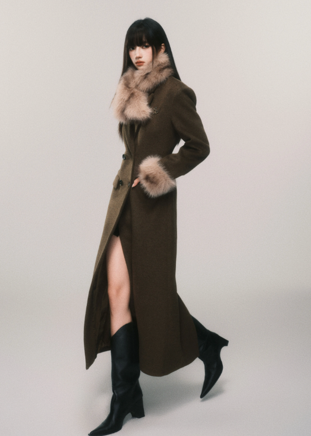 LuluSwings tweed coat, hourglass waist long coat, fur collar tweed jacket, detachable scarf coat, retro elegant wool coat, Korean stylish winter outerwear, luxury city girl coat, sculpted waist tweed coat, brown fur trim long coat, high fashion winter jacket, AW stylish coat women, chic fur cuff coat