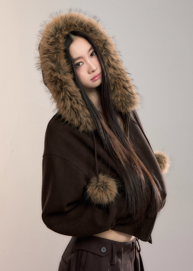 VIA PITTI fleece jacket, Y2K fur hood hoodie, faux fur fleece jacket, winter plush zip jacket, women’s fur ball hoodie, thickened fleece coat, Korean street fleece jacket, cozy winter hoodie, VIA PITTI outerwear, soft girl winter jacket, warm fluffy hood jacket