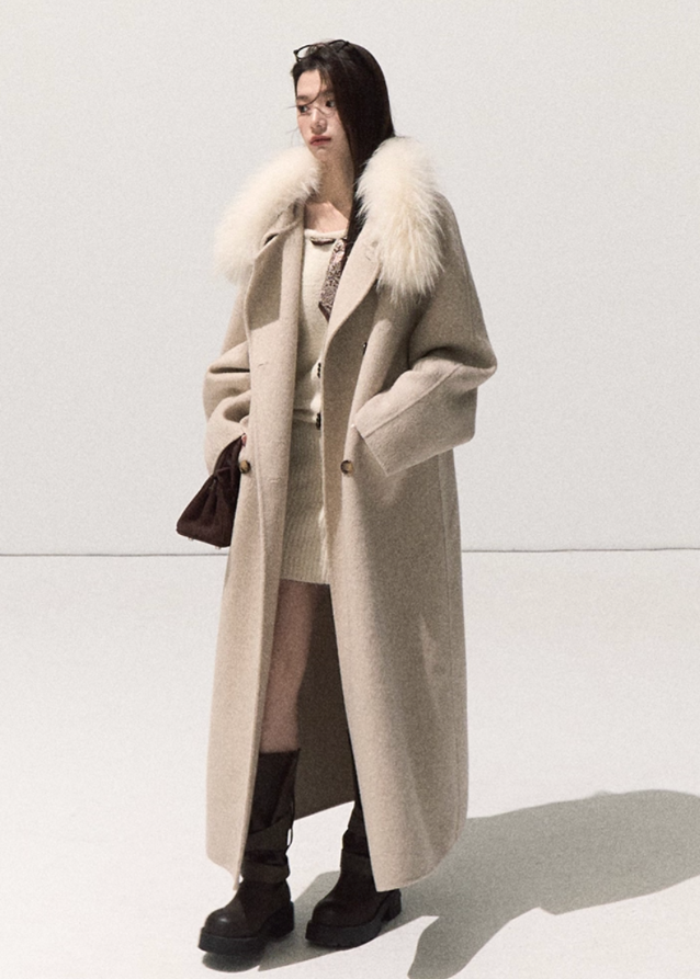 OAKMOO merino wool coat, reversible wool coat women, detachable raccoon fur collar coat, long winter wool coat, premium merino outerwear, double-breasted reversible coat, Korean minimalist winter coat, luxury long wool jacket, fur collar maxi coat, fall winter premium coat women