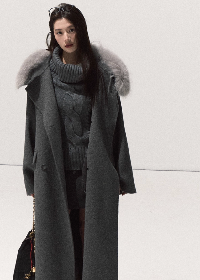 OAKMOO merino wool coat, reversible wool coat women, detachable raccoon fur collar coat, long winter wool coat, premium merino outerwear, double-breasted reversible coat, Korean minimalist winter coat, luxury long wool jacket, fur collar maxi coat, fall winter premium coat women