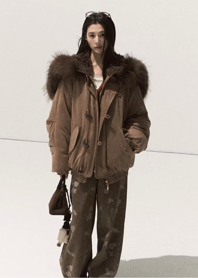 OAKMOO vintage denim, jacquard wide-leg jeans, distressed straight pants women, winter loose denim trousers, Korean designer denim, textured vintage jeans, quiet luxury casual pants, sculptural silhouette jeans, autumn winter warm denim