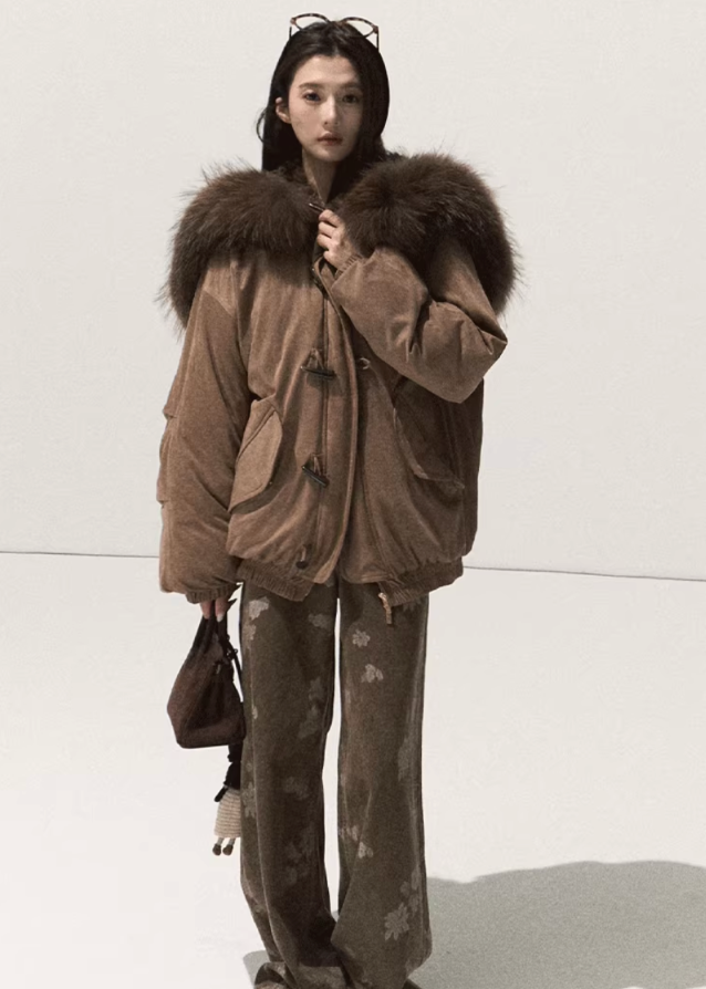 OAKMOO vintage denim, jacquard wide-leg jeans, distressed straight pants women, winter loose denim trousers, Korean designer denim, textured vintage jeans, quiet luxury casual pants, sculptural silhouette jeans, autumn winter warm denim