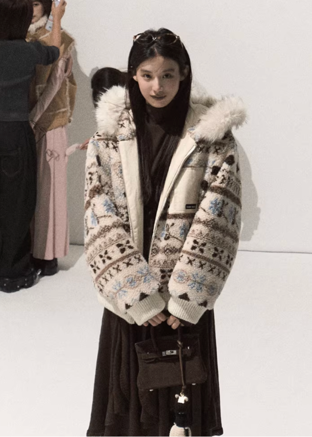 OAKMOO knit top, semi-turtleneck knit, winter slim base layer, brushed soft knitwear, high stretch contour top, Korean designer knit, asymmetric silhouette knit, fall winter layering top, sculpted knit shirt, minimal luxury knitwear