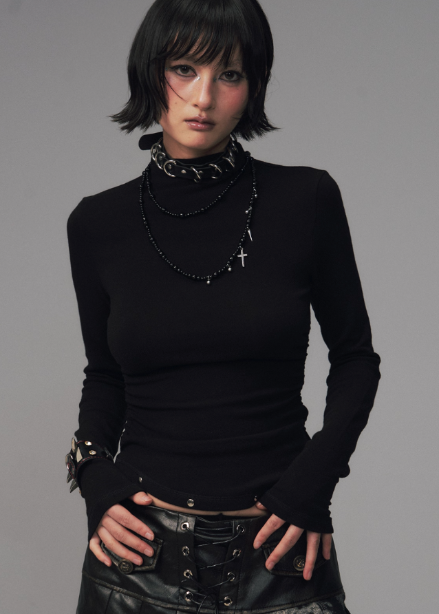 punk turtleneck top
edgy knitwear women
black slim long sleeve top
gothic streetwear top
fleece warm knit shirt women
semi high neck slim tee
rivet design knitwear
winter thermal base shirt
dark fashion women top
Frustration Garden top
