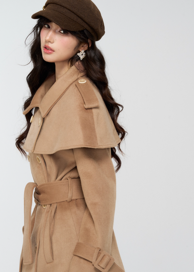 4muggle, camel trench coat, cape trench coat, British style long coat, women’s wool long trench, cape shoulder coat, tweed trench coat, autumn winter coat, elegant long jacket, detective coat style, classic camel wool coat, vintage British fashion, cape design outerwear, slim long coat women, stylish winter coat