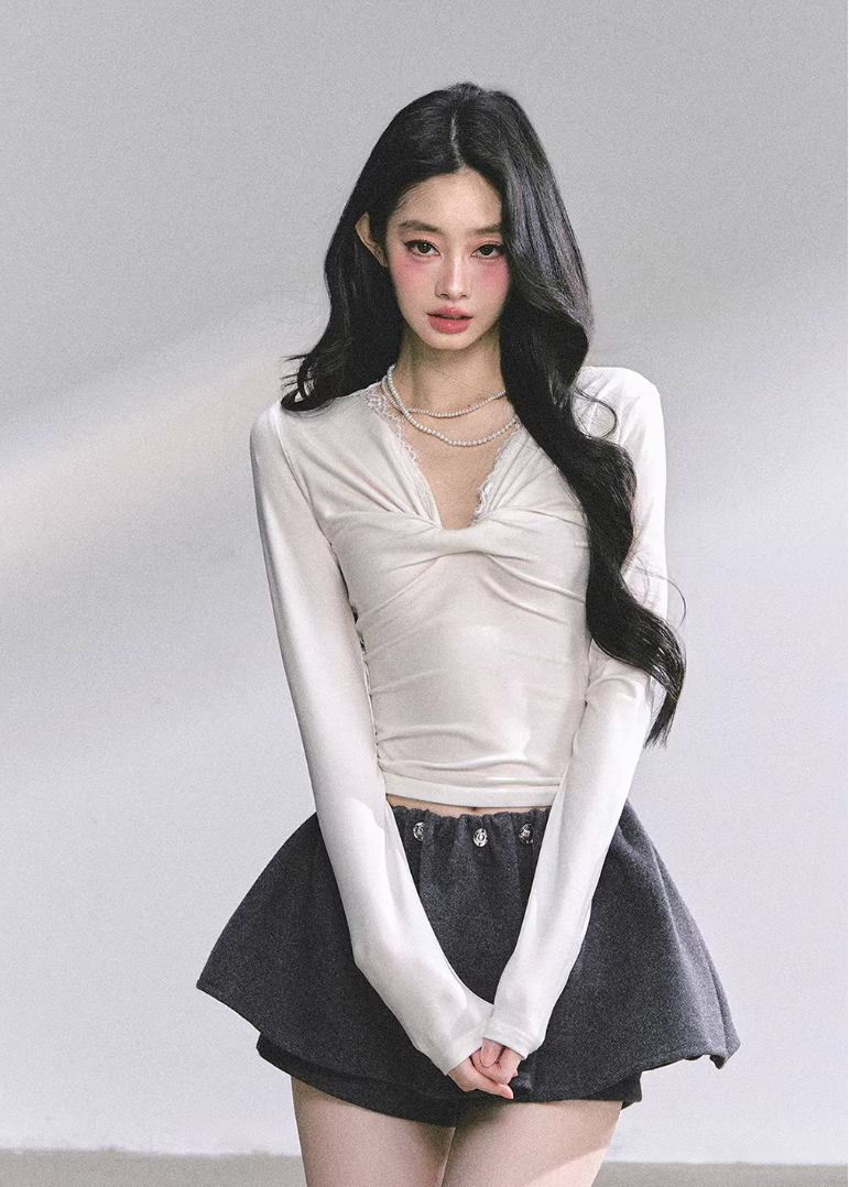 AOMALM lace top, long sleeve V-neck top women, slimming lace T-shirt, Korean feminine top, hot girl long sleeve top, autumn slim fit top, lace detail shirt women, soft stretch long sleeve, elegant V-neck top, Korean aesthetic clothing, fitted women’s top, lightweight fall top, feminine lace blouse, layering long sleeve top