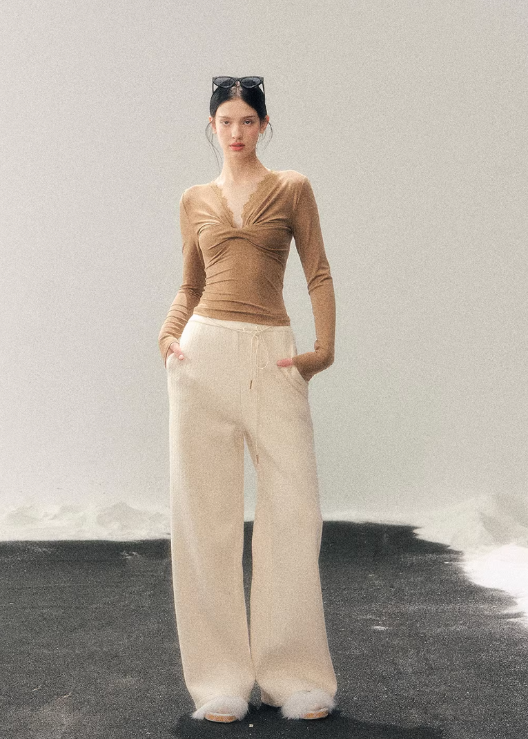 AOMALM lace top, long sleeve V-neck top women, slimming lace T-shirt, Korean feminine top, hot girl long sleeve top, autumn slim fit top, lace detail shirt women, soft stretch long sleeve, elegant V-neck top, Korean aesthetic clothing, fitted women’s top, lightweight fall top, feminine lace blouse, layering long sleeve top