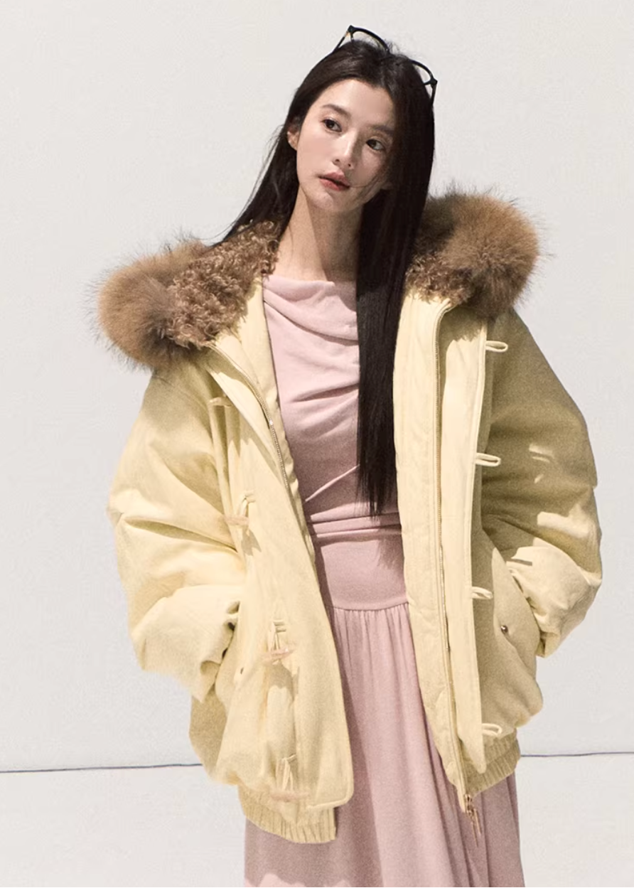 OAKMOO down parka, raccoon fur collar jacket, white duck down parka women, Korean winter parka, luxury fur down coat, detachable fur hood jacket, premium winter outerwear women, Finnish fur down jacket, warm winter parka women, oversized Korean parka, cold weather down jacket, stylish winter coat women, hooded down parka, snow-ready winter jacket, designer Korean outerwear