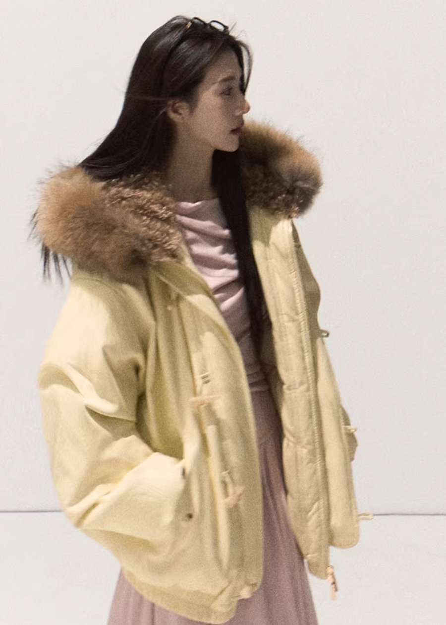 OAKMOO down parka, raccoon fur collar jacket, white duck down parka women, Korean winter parka, luxury fur down coat, detachable fur hood jacket, premium winter outerwear women, Finnish fur down jacket, warm winter parka women, oversized Korean parka, cold weather down jacket, stylish winter coat women, hooded down parka, snow-ready winter jacket, designer Korean outerwear