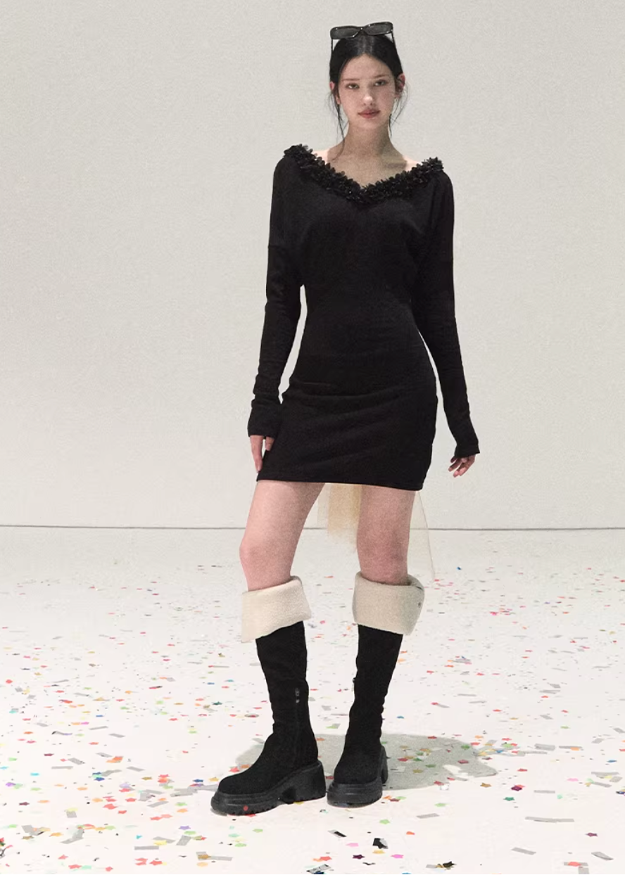 OAKMOO knit dress, Korean winter knit dress, long sleeve knit mini dress, bow back knit dress, Christmas knit dress women, feminine winter dress, slim fit knit dress, Korean stylish dress, warm winter mini dress, soft knit dress women, holiday knit dress, elegant Korean fashion, winter outfit women, cozy knit dress, chic winter dress