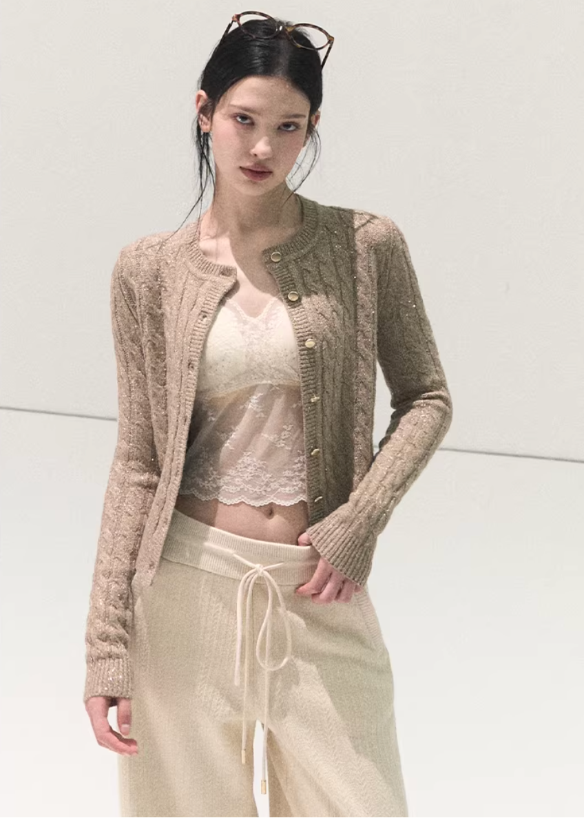 OAKMOO knit cardigan, Korean cable knit cardigan, women’s wool cardigan, filigree knit sweater, slim fit knit cardigan, Korean winter fashion, elegant knitwear women, Christmas knit cardigan, layering cardigan women, soft wool blend sweater, minimalist Korean style, OAKMOO winter cardigan, feminine knit top