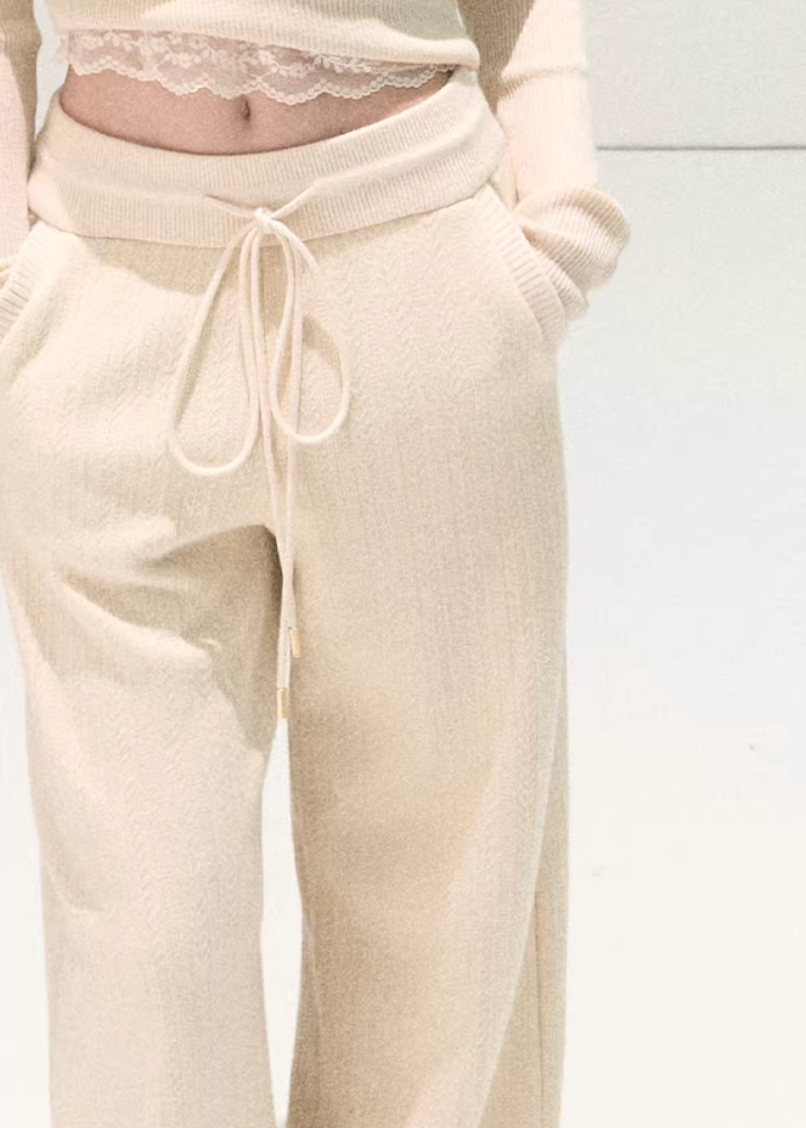 OAKMOO knit pants, Korean wide-leg pants, women’s knit trousers, high-waisted knit pants, soft winter pants women, loose fit knit pants, Korean minimal style pants, cozy wide pants, elastic waist knit trousers, winter lounge pants women, OAKMOO winter bottoms, soft straight-leg pants