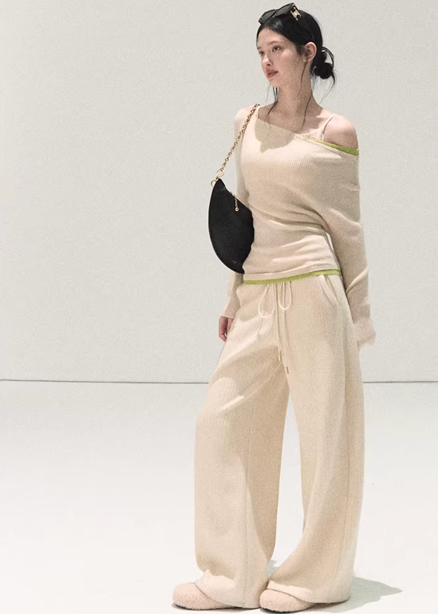 OAKMOO knit top, slanted shoulder top women, asymmetric knit top, Korean winter top, slim fit knit shirt, long sleeve knit top women, OAKMOO winter collection, Christmas knit top, women’s bottoming top, Korean style layering top, off shoulder knit top, winter inner top women