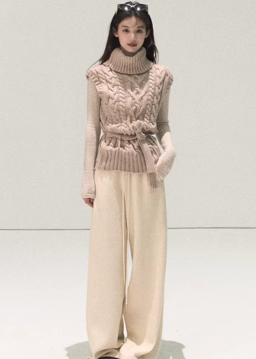 OAKMOO knit vest, cable knit sleeveless sweater, wool knit vest women, Korean layered knitwear, high neck cable sweater, winter knit layering top, minimalist wool vest, Korean fashion winter knit, sleeveless cable sweater women, textured wool knit top, OAKMOO winter knit