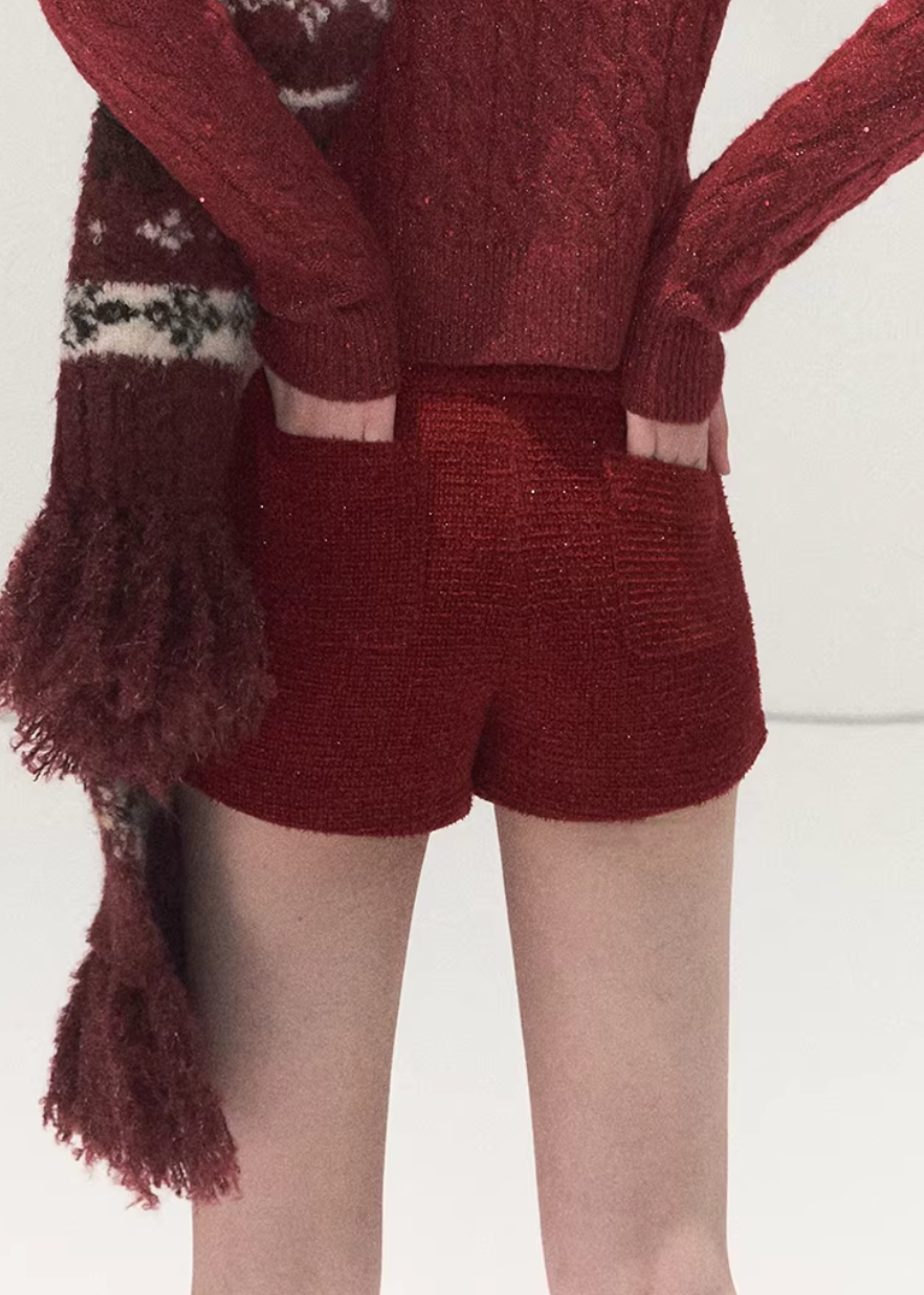 OAKMOO shorts, wool mini shorts, winter wool shorts women, holiday wool shorts, Korean winter shorts, Christmas outfit shorts, high waist wool shorts, tailored mini shorts, festive winter fashion, OAKMOO bottoms, warm short slacks women, Korean chic winter wear