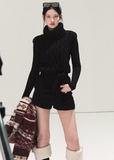 OAKMOO shorts, wool mini shorts, winter wool shorts women, holiday wool shorts, Korean winter shorts, Christmas outfit shorts, high waist wool shorts, tailored mini shorts, festive winter fashion, OAKMOO bottoms, warm short slacks women, Korean chic winter wear
