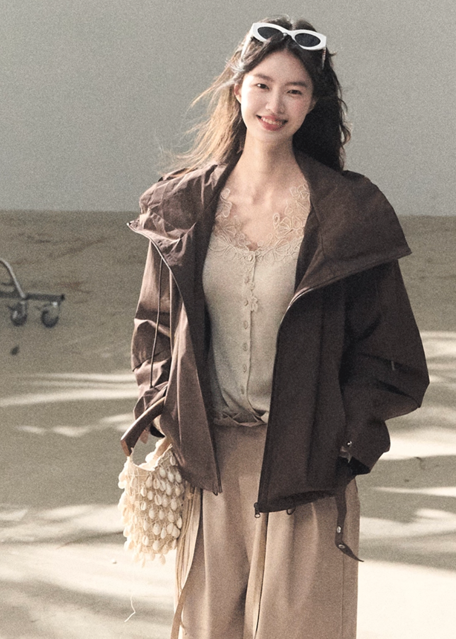 OAKMOO cardigan, lace knit cardigan women, V-neck slim knit top, Korean waist-fit cardigan, feminine lace top winter, elegant knit cardigan women, OAKMOO knitwear, pinch waist knit top, soft Korean style cardigan, slim fit lace cardigan, autumn winter knit top