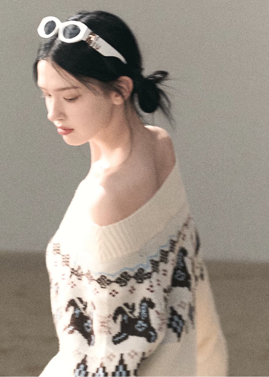 OAKMOO knit sweater, Fair Isle sweater women, Korean wool sweater, off shoulder knit top, winter knit sweater women, gold thread knit, OAKMOO winter top, Korean aesthetic sweater, soft luxury knitwear, Fair Isle pattern sweater, elegant casual winter top
