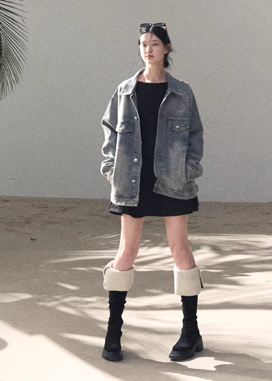 denim work jacket women, crystal denim jacket, embellished denim outerwear, korean utility jacket, mid length denim jacket, heavyweight denim jacket, modern women denim, casual chic denim jacket, premium denim outerwear, relaxed fit denim jacket, subtle sparkle jacket, everyday denim layer, structured denim jacket, oakmoo denim style, contemporary women jacket