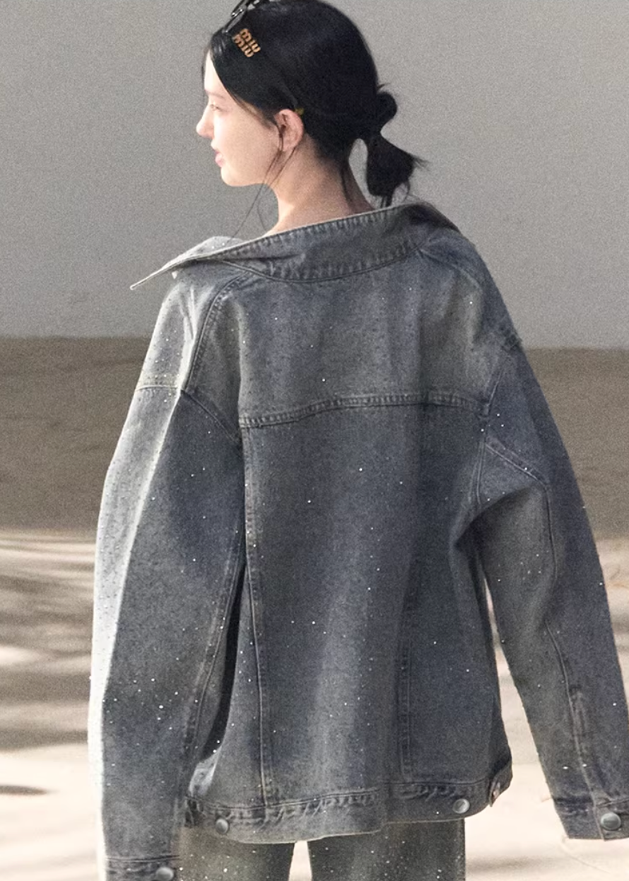 denim work jacket women, crystal denim jacket, embellished denim outerwear, korean utility jacket, mid length denim jacket, heavyweight denim jacket, modern women denim, casual chic denim jacket, premium denim outerwear, relaxed fit denim jacket, subtle sparkle jacket, everyday denim layer, structured denim jacket, oakmoo denim style, contemporary women jacket