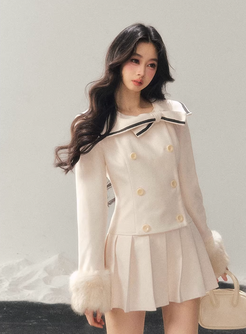 preppy winter dress women, pleated mini dress, slimming women dress, korean minimal dress, elegant short dress women, winter pleated skirt dress, refined women outfit, structured mini dress, feminine daily wear dress, premium women dress, aomalm dress style, classic preppy dress women, modern elegant dress, understated luxury women clothing, winter fashion dress