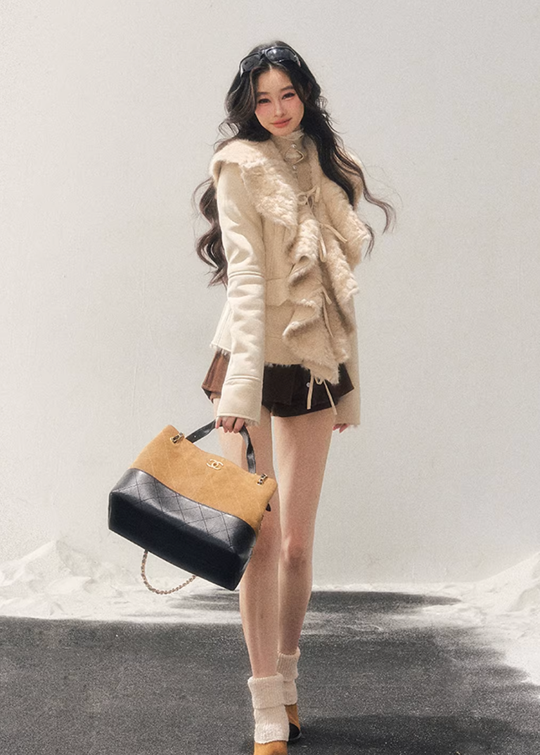 faux fur jacket women, lambswool style coat, winter fur jacket women, korean minimal outerwear, french style fur jacket, short winter coat women, elegant faux fur top, refined winter layering, premium women outerwear, soft plush jacket, aomalm jacket style, understated luxury coat, winter fashion women jacket, clean design fur coat, feminine winter outerwear