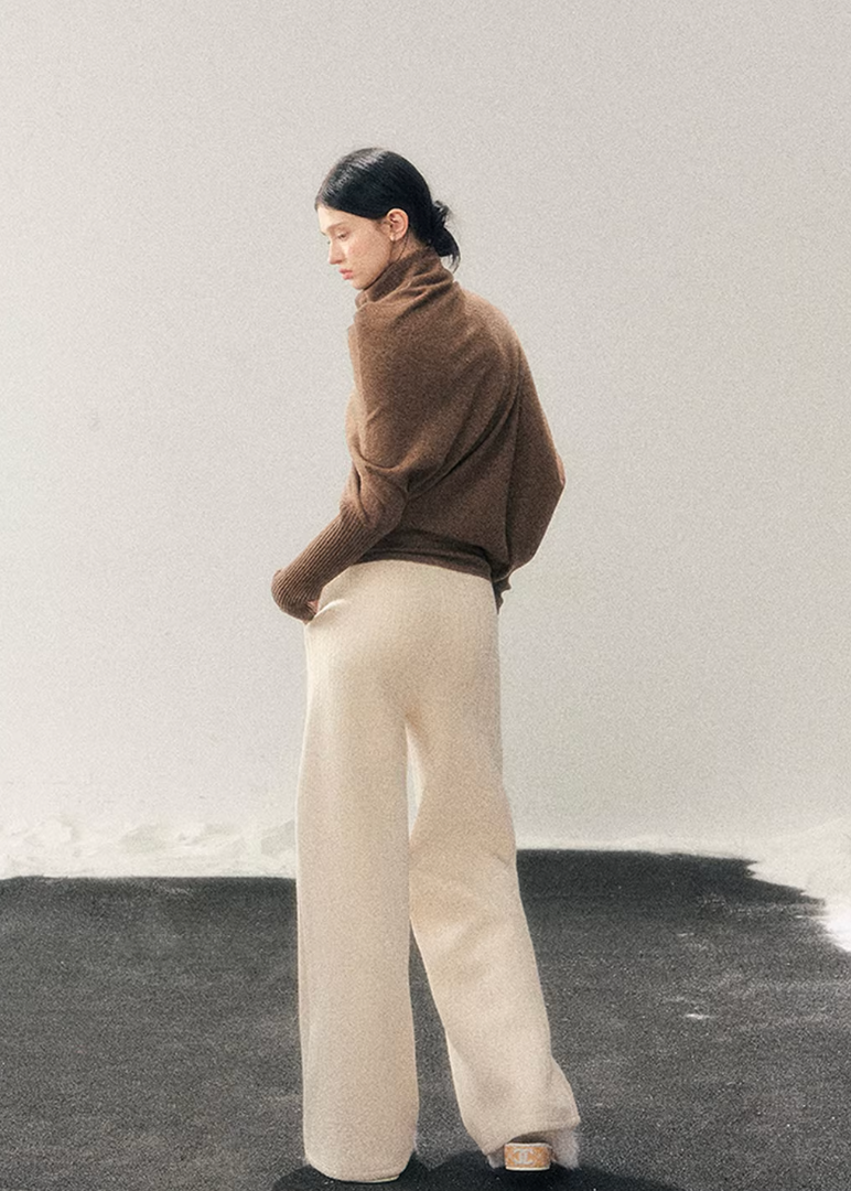 turtleneck knit sweater women, korean minimal knit top, lazy style winter sweater, draped knit top women, soft waist sweater, refined casual knitwear, winter knit top women, elegant daily wear sweater, premium women knit, aomalm knit style, understated luxury sweater, modern women basics, relaxed fit turtleneck, versatile winter knit, feminine winter top