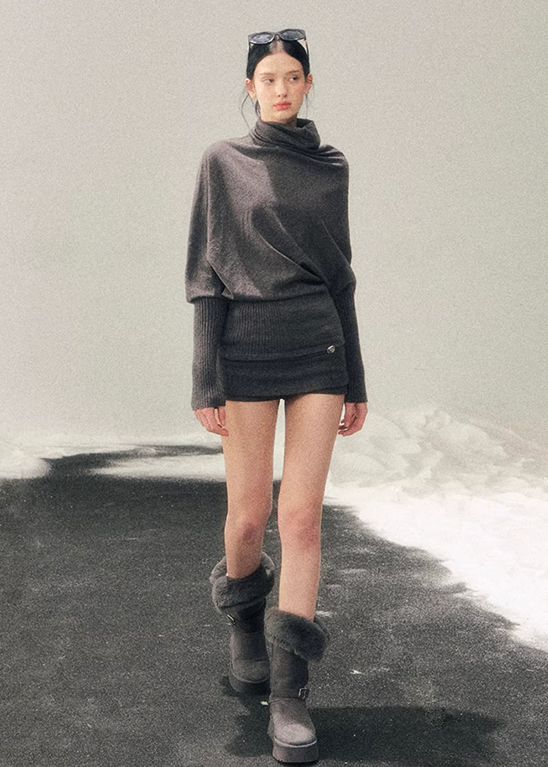 turtleneck knit sweater women, korean minimal knit top, lazy style winter sweater, draped knit top women, soft waist sweater, refined casual knitwear, winter knit top women, elegant daily wear sweater, premium women knit, aomalm knit style, understated luxury sweater, modern women basics, relaxed fit turtleneck, versatile winter knit, feminine winter top