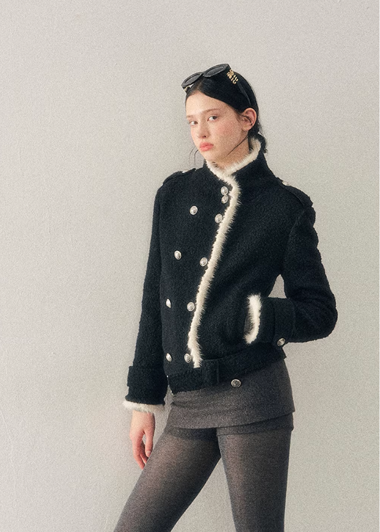 hepburn wool coat women, padded wool jacket women, winter wool coat women, korean minimal outerwear, elegant winter coat, refined women jacket, classic short wool coat, premium women outerwear, aomalm wool style, understated luxury winter wear, thickened wool coat, feminine winter jacket, modern women coat, timeless winter outerwear, daily luxury wool coat