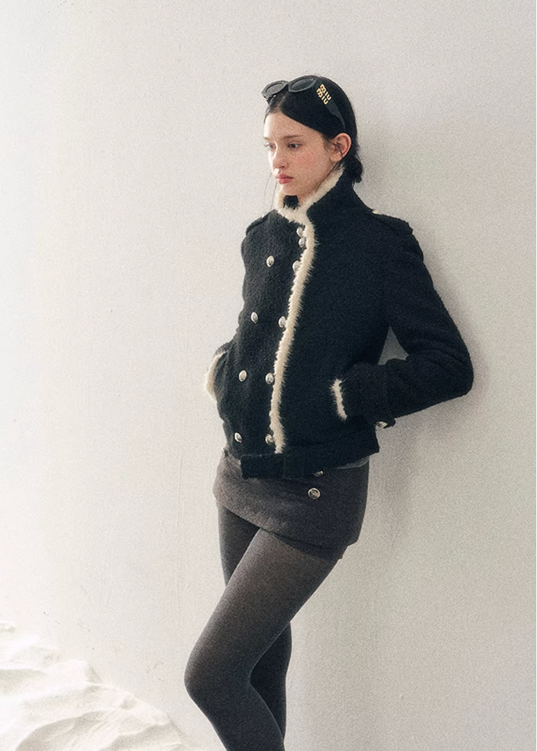 hepburn wool coat women, padded wool jacket women, winter wool coat women, korean minimal outerwear, elegant winter coat, refined women jacket, classic short wool coat, premium women outerwear, aomalm wool style, understated luxury winter wear, thickened wool coat, feminine winter jacket, modern women coat, timeless winter outerwear, daily luxury wool coat